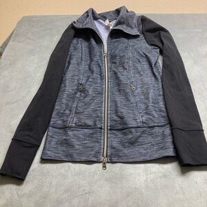 Lululemon Daily Yoga Jacket Size 4 Denim Polar Haze Black